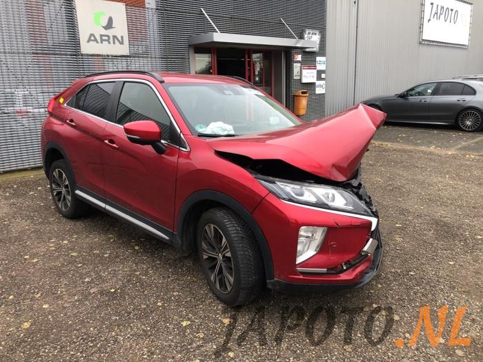 Mitsubishi Eclipse Cross 1.5 Turbo 16V 2WD Sloopvoertuig (2019, Donker, Rood)