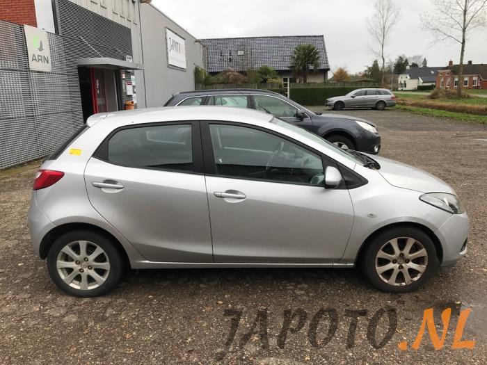 Mazda 2 1.5 16V S-VT Sloopvoertuig (2007, Metallic, Zilver)