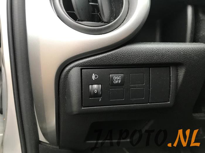 Mazda 2 1.5 16V S-VT Sloopvoertuig (2007, Metallic, Zilver)