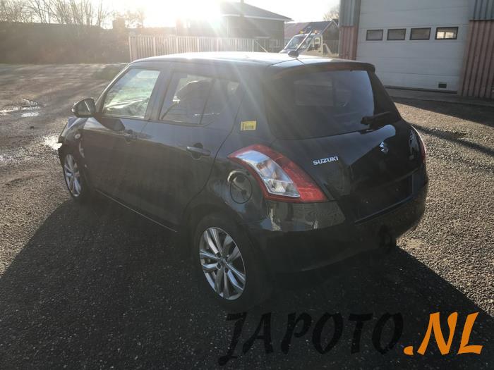 Suzuki Swift 1.2 16_ Sloopvoertuig (2014, Zwart)