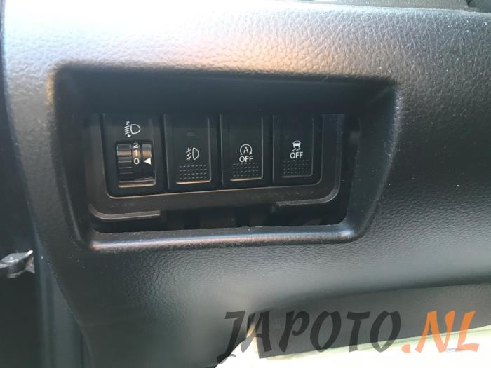 Suzuki Swift 1.2 16_ Sloopvoertuig (2014, Zwart)