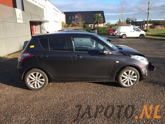 Suzuki Swift 1.2 16_ Sloopvoertuig (2014, Zwart)