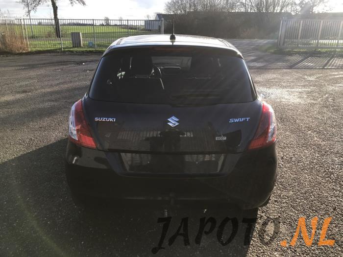 Suzuki Swift 1.2 16_ Sloopvoertuig (2014, Zwart)