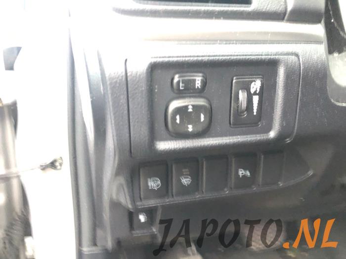 Lexus CT 200h 1.8 16V Sloopvoertuig (2011, Grijs)