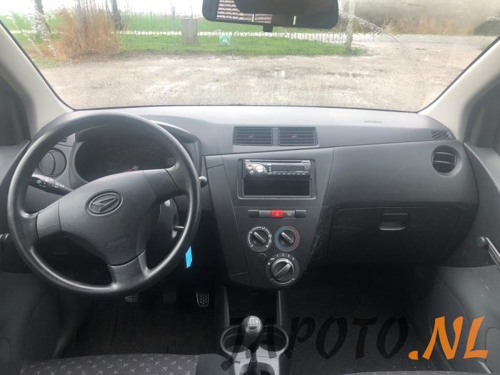 Daihatsu Cuore 1.0 12V DVVT Sloopvoertuig (2008, Rood)