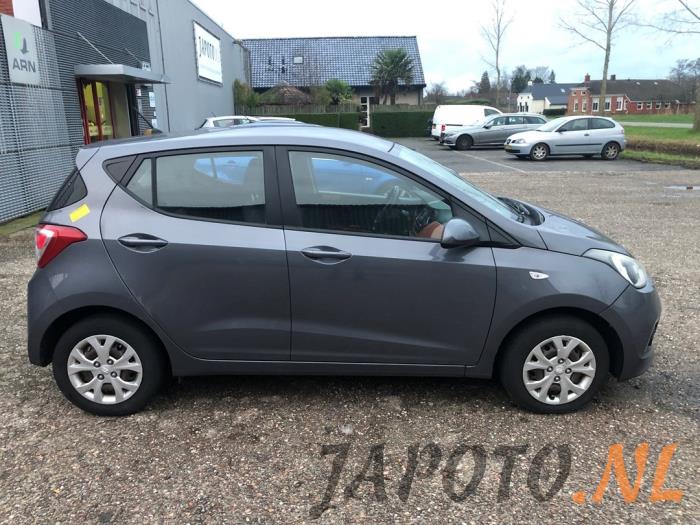 Hyundai i10 1.0 Bi-Fuel Sloopvoertuig (2016, Grijs)