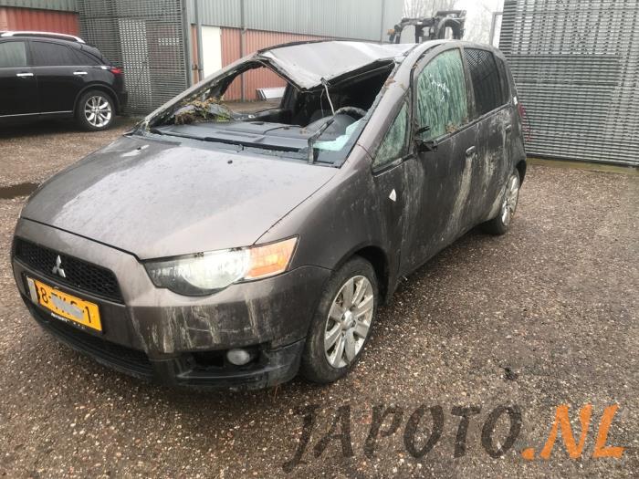 Mitsubishi Colt 1.3 16V Sloopvoertuig (2012, Bruin)