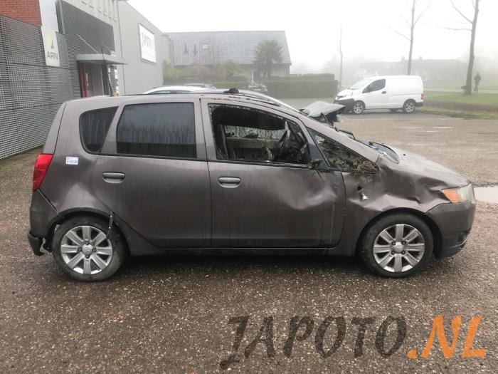 Mitsubishi Colt 1.3 16V Sloopvoertuig (2012, Bruin)
