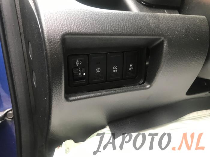 Suzuki Swift 1.2 16_ Sloopvoertuig (2015, Blauw)