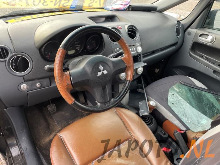 Mitsubishi Colt CZC 1.5 16V Sloopvoertuig (2009, Zwart)