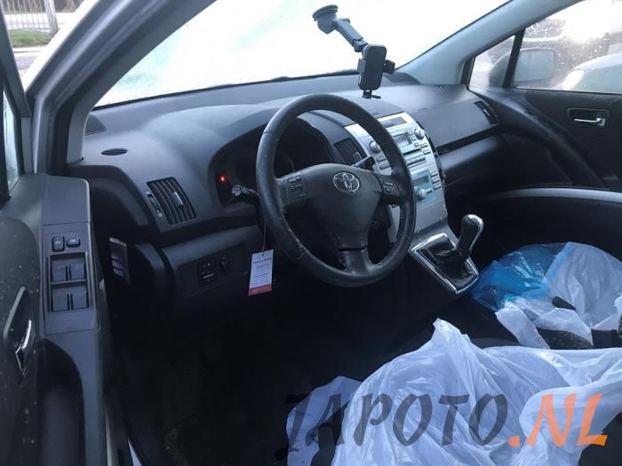 Toyota Corolla Verso 1.6 16V VVT-i Sloopvoertuig (2004, Grijs)