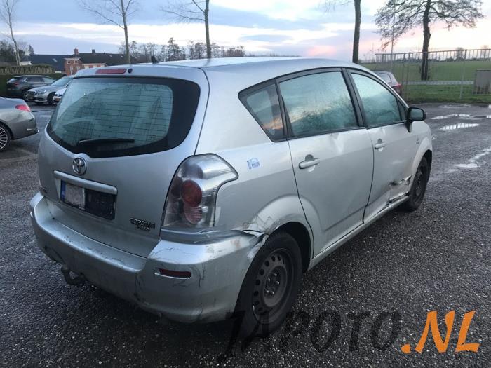 Toyota Corolla Verso 1.6 16V VVT-i Sloopvoertuig (2004, Grijs)