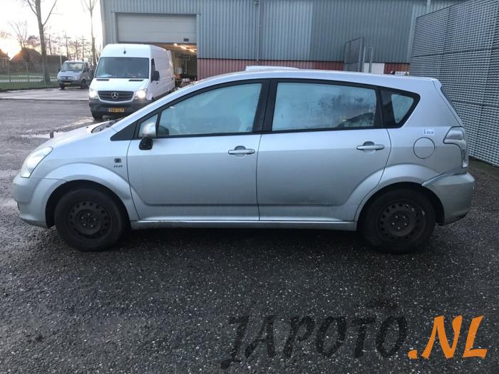 Toyota Corolla Verso 1.6 16V VVT-i Sloopvoertuig (2004, Grijs)