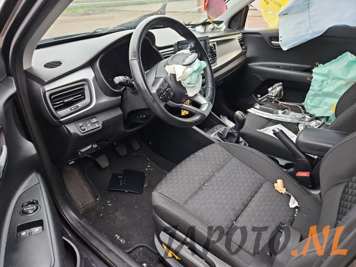 Kia Rio IV 1.0i T-GDi 100 12V Sloopvoertuig (2020, Grijs)