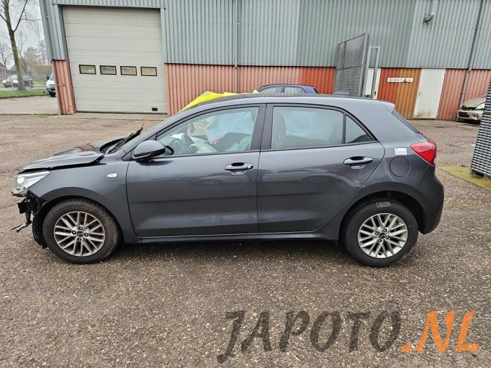 Kia Rio IV 1.0i T-GDi 100 12V Sloopvoertuig (2020, Grijs)