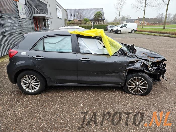Kia Rio IV 1.0i T-GDi 100 12V Sloopvoertuig (2020, Grijs)