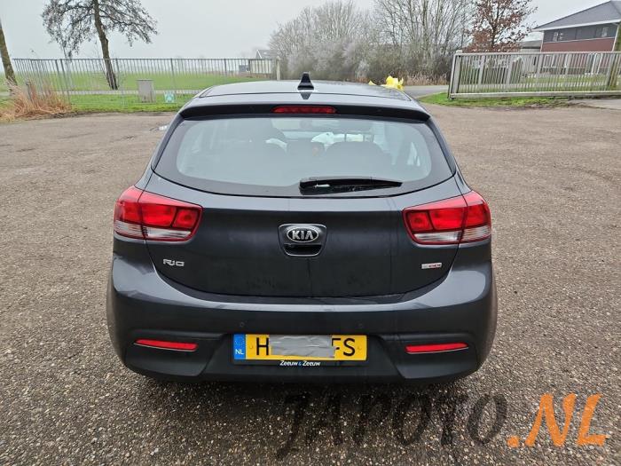 Kia Rio IV 1.0i T-GDi 100 12V Sloopvoertuig (2020, Grijs)