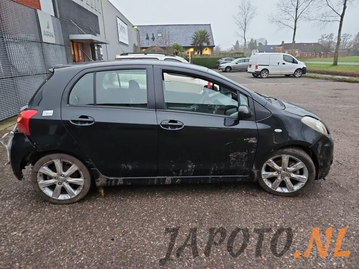 Toyota Yaris II 1.8 16V VVT-i TS Sloopvoertuig (2007, Zwart)