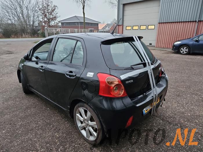 Toyota Yaris II 1.8 16V VVT-i TS Sloopvoertuig (2007, Zwart)
