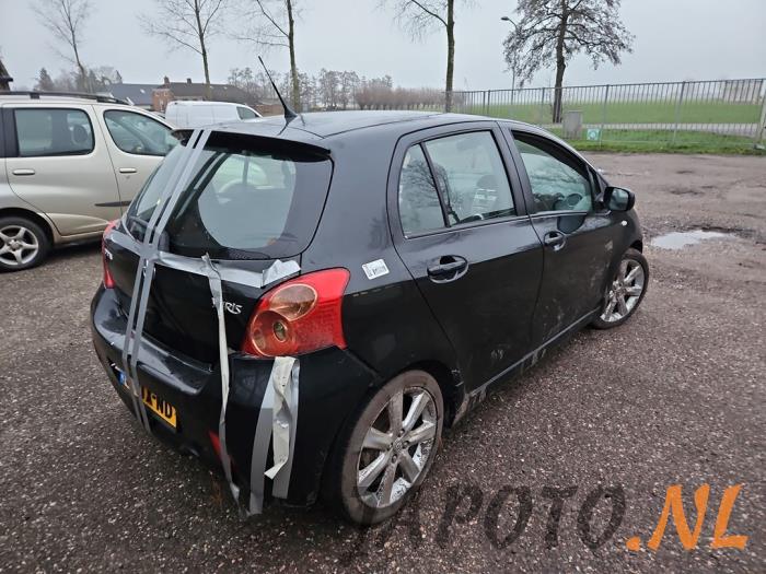 Toyota Yaris II 1.8 16V VVT-i TS Sloopvoertuig (2007, Zwart)