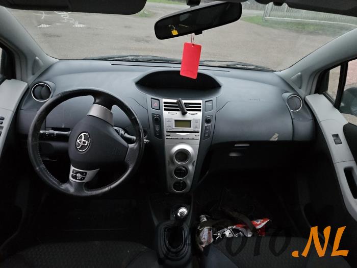 Toyota Yaris II 1.8 16V VVT-i TS Sloopvoertuig (2007, Zwart)