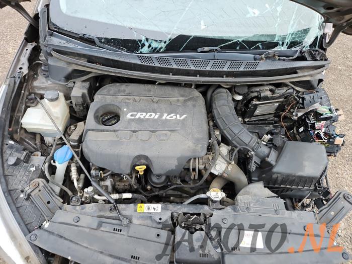 Kia Cee'd Sportswagon 1.6 CRDi 16V VGT Sloopvoertuig (2013, Bruin)