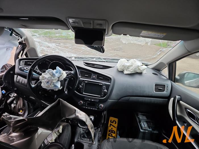 Kia Cee'd Sportswagon 1.6 CRDi 16V VGT Sloopvoertuig (2013, Bruin)