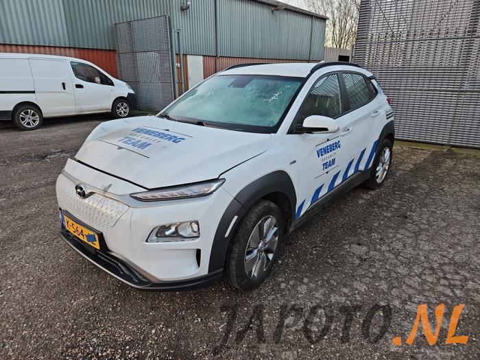 Hyundai Kona 64 kWh Sloopvoertuig (2020, Wit)
