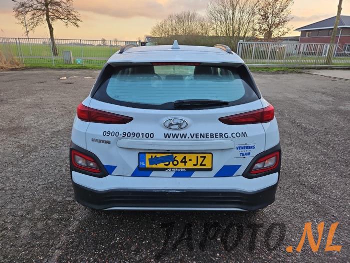 Hyundai Kona 64 kWh Sloopvoertuig (2020, Wit)