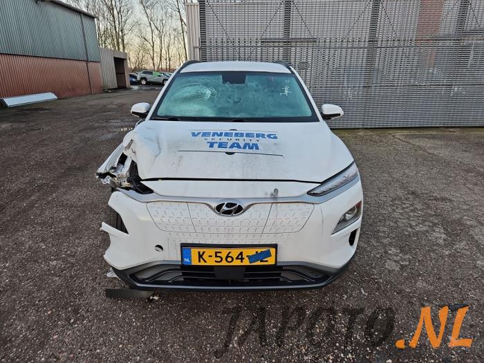 Hyundai Kona 64 kWh Sloopvoertuig (2020, Wit)