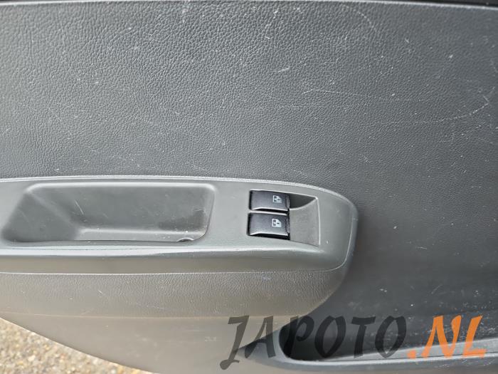 Chevrolet Spark 1.0 16V Bifuel Sloopvoertuig (2012, Zwart)