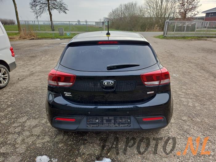 Kia Rio IV 1.0i T-GDi 120 12V Sloopvoertuig (2017, Metallic, Zwart)