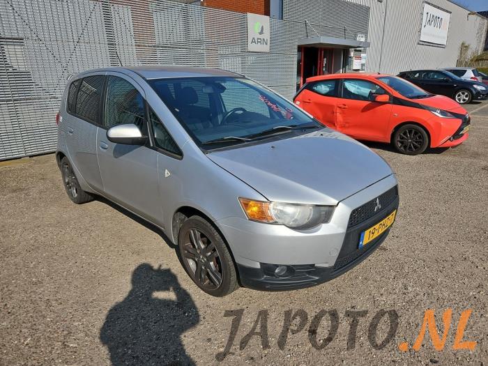 Mitsubishi Colt 1.3 16V Sloopvoertuig (2011, Grijs)