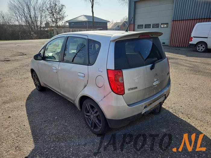 Mitsubishi Colt 1.3 16V Sloopvoertuig (2011, Grijs)