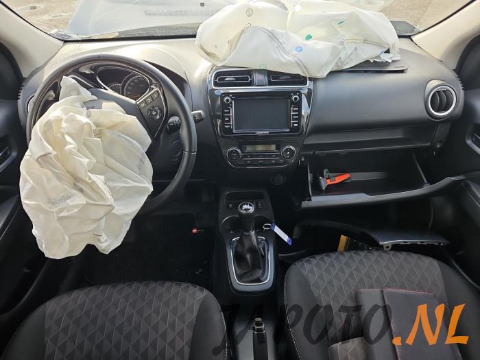 Mitsubishi Space Star 1.2 12V Sloopvoertuig (2020, Grijs)