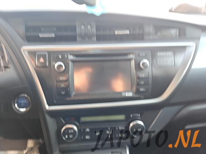 Toyota Auris 1.8 16V Hybrid Sloopvoertuig (2013, Staal)