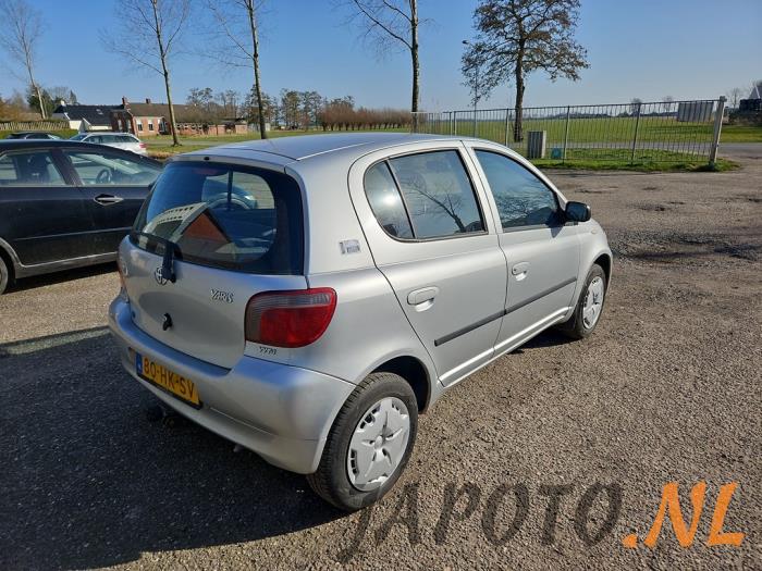 Toyota Yaris 1.3 16V VVT-i Sloopvoertuig (2001, Grijs)