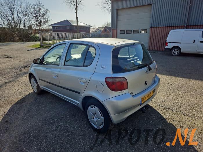 Toyota Yaris 1.3 16V VVT-i Sloopvoertuig (2001, Grijs)