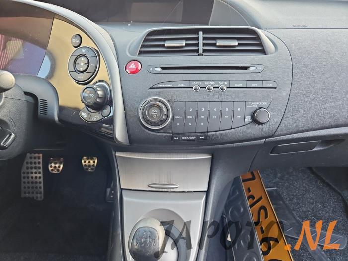 Honda Civic 1.4 i-Dsi Sloopvoertuig (2006, Zwart)