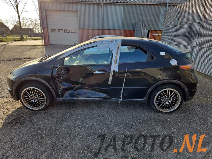 Honda Civic 1.4 i-Dsi Sloopvoertuig (2006, Zwart)