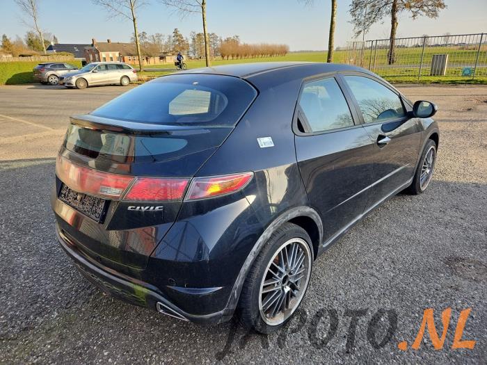 Honda Civic 1.4 i-Dsi Sloopvoertuig (2006, Zwart)