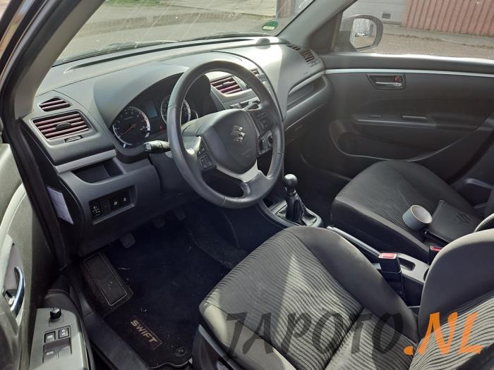 Suzuki Swift 1.2 16V Sloopvoertuig (2012, Zwart)