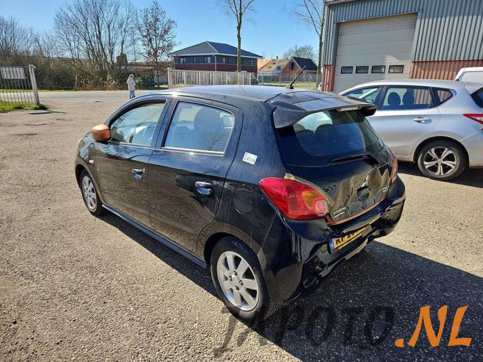 Mitsubishi Space Star 1.0 12V Sloopvoertuig (2017, Zwart)