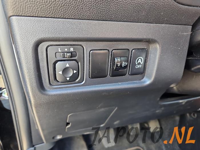 Mitsubishi Space Star 1.0 12V Sloopvoertuig (2017, Zwart)