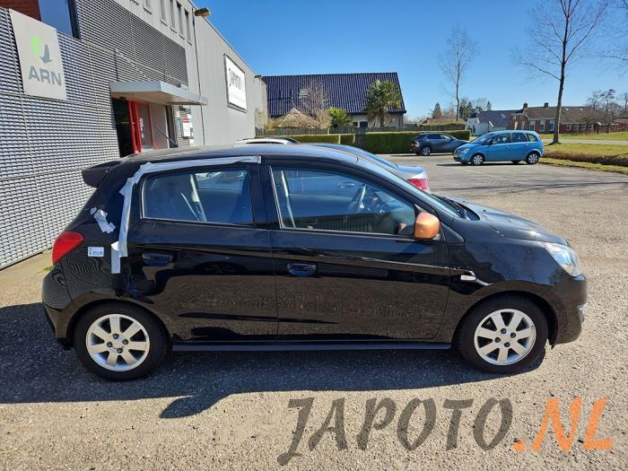 Mitsubishi Space Star 1.0 12V Sloopvoertuig (2017, Zwart)