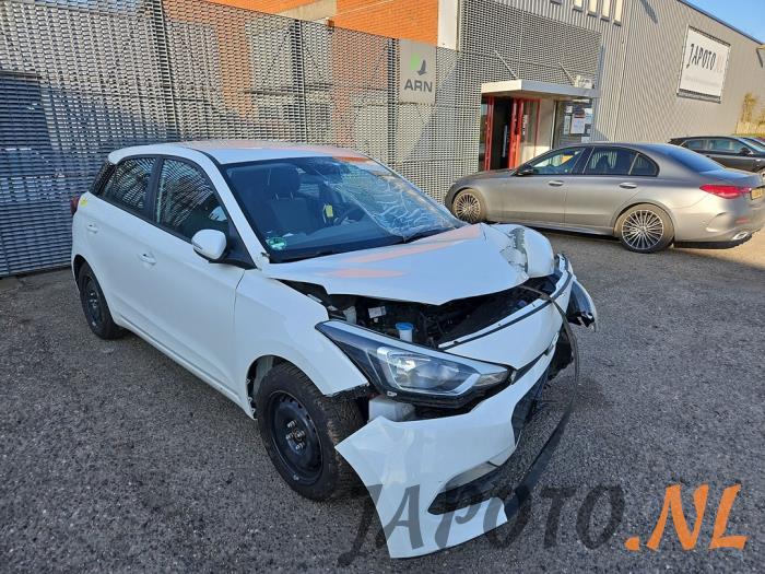 Hyundai i20 1.2i 16V Sloopvoertuig (2017, Wit)