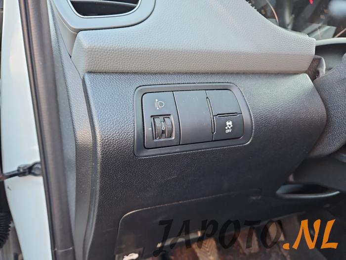 Hyundai i20 1.2i 16V Sloopvoertuig (2017, Wit)