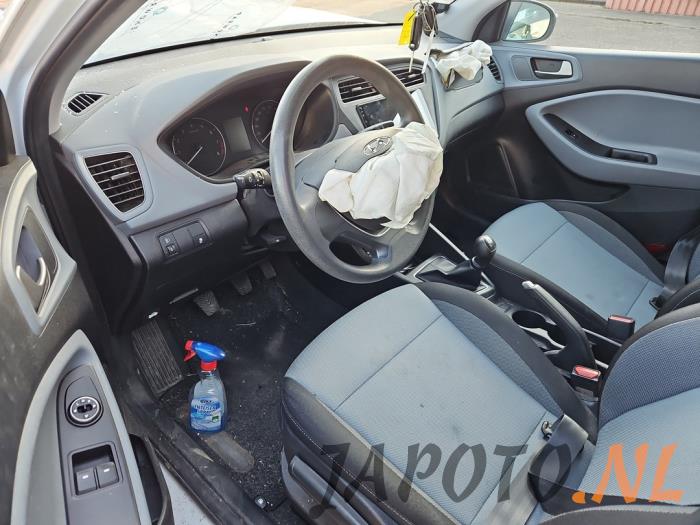 Hyundai i20 1.2i 16V Sloopvoertuig (2017, Wit)