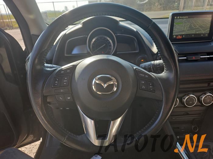 Mazda 2 1.5 SkyActiv-G 90 Sloopvoertuig (2016, Zwart)