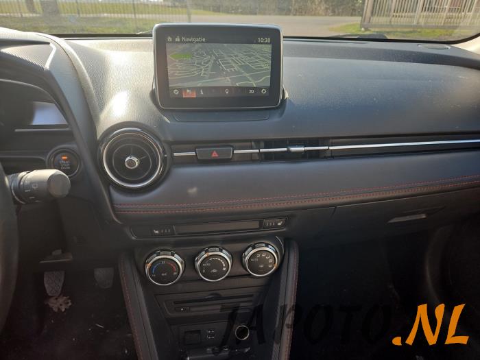 Mazda 2 1.5 SkyActiv-G 90 Sloopvoertuig (2016, Zwart)